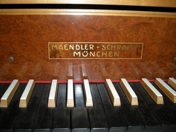 zweimanualiges Konzertcembalo Maendler-Schramm o.Nr.